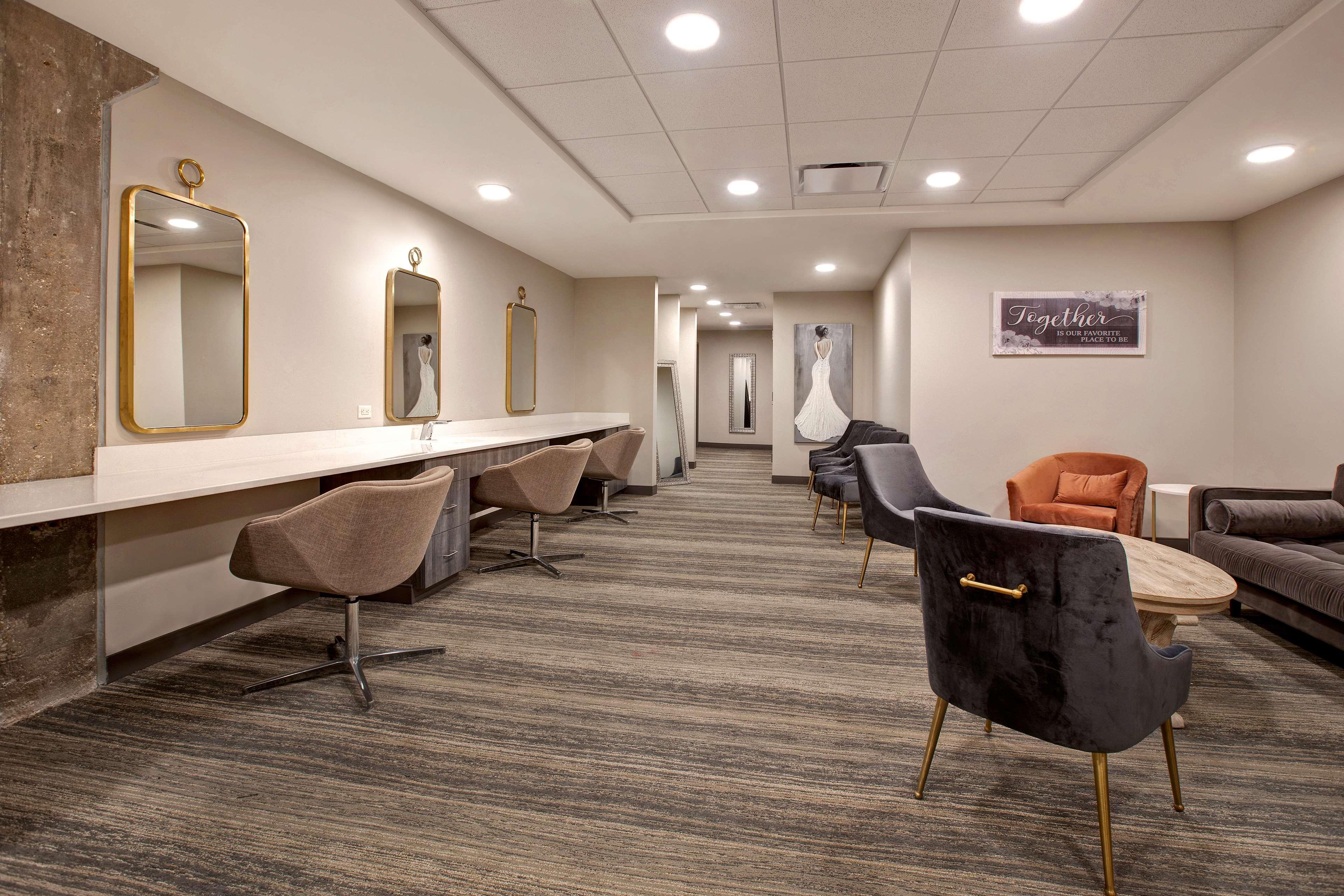 Embassy Suites By Hilton Rockford Riverfront Eksteriør billede