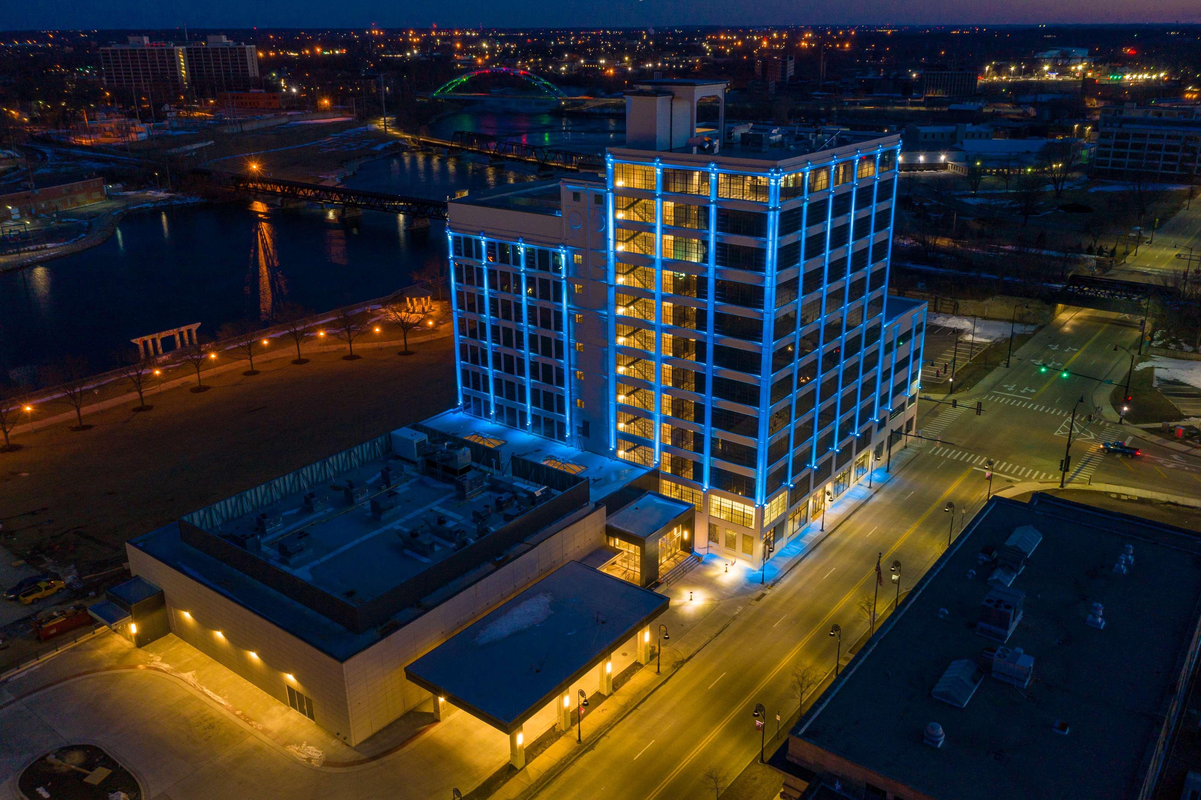 Embassy Suites By Hilton Rockford Riverfront Eksteriør billede