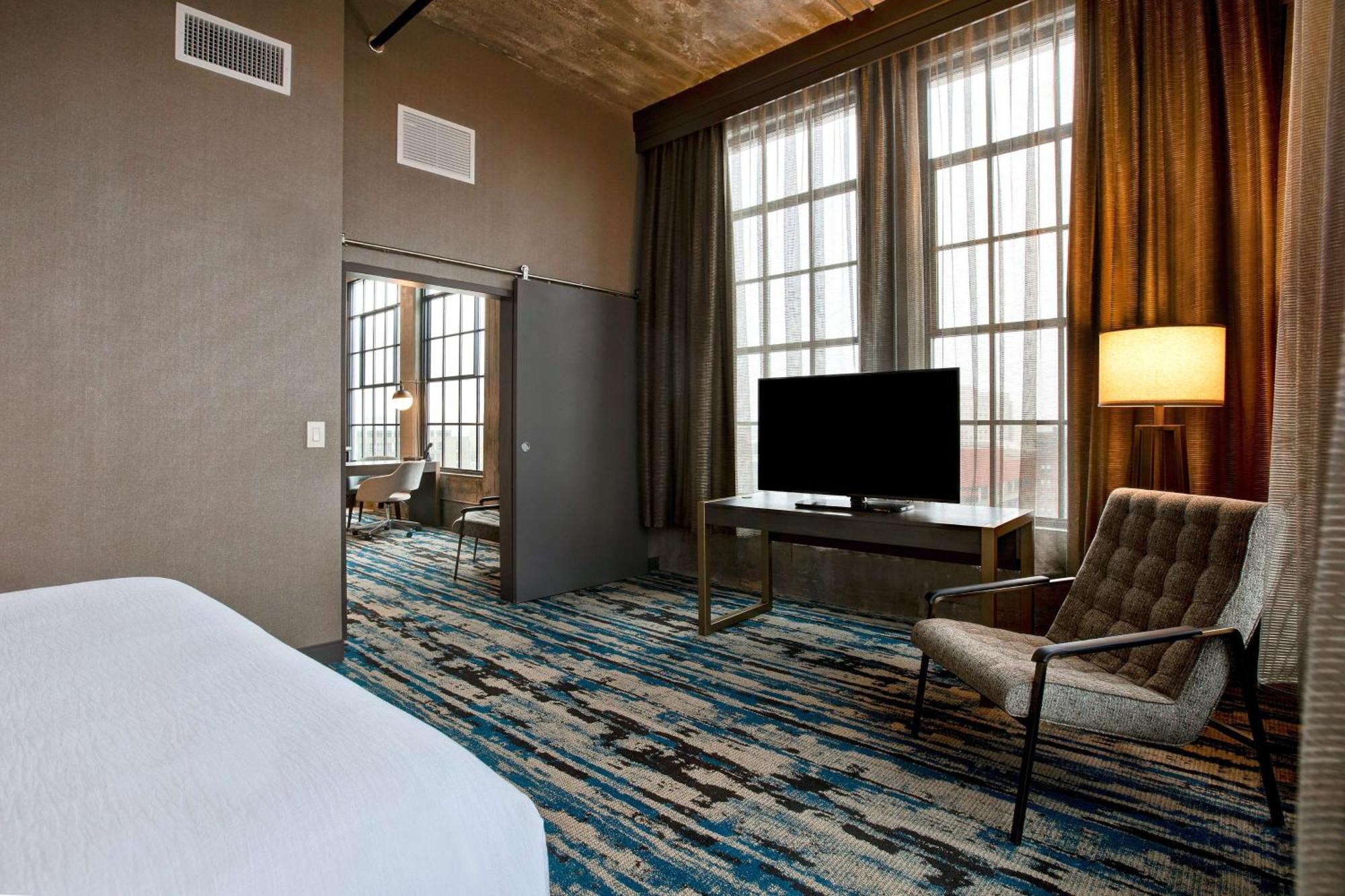 Embassy Suites By Hilton Rockford Riverfront Eksteriør billede