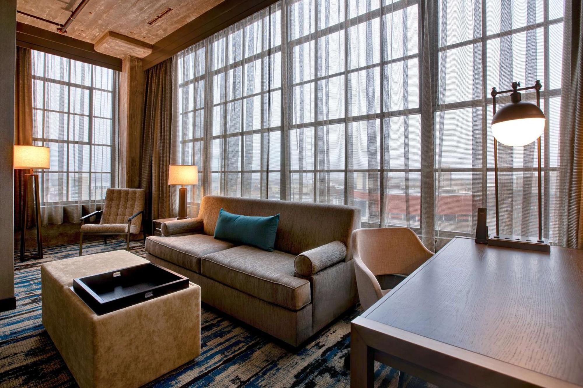 Embassy Suites By Hilton Rockford Riverfront Eksteriør billede